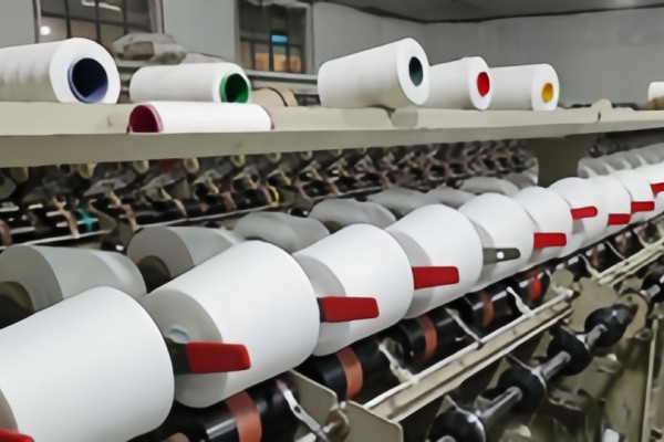 斜槽帆布的抗静电处理技术与应用